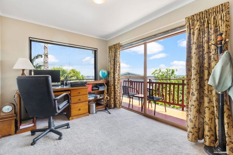Photo of property in 1/67 Seaview Road, Castor Bay, Auckland, 0620