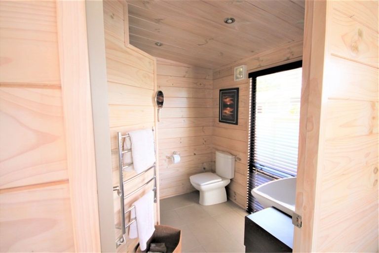 Photo of property in 115 Motu Hei, Pauanui, Hikuai, 3579