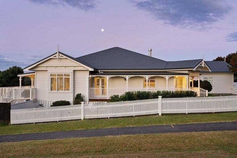 Photo of property in 7 George Street, Riverhead, 0820