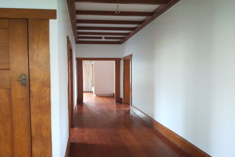 Photo of property in 4 Simla Terrace, Hospital Hill, Napier, 4110