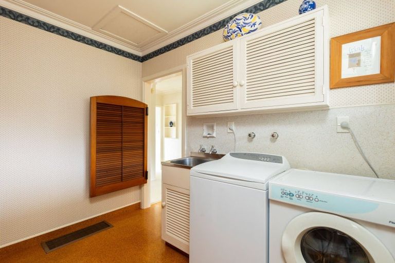 Photo of property in 30 Carrington Street, New Plymouth, 4310