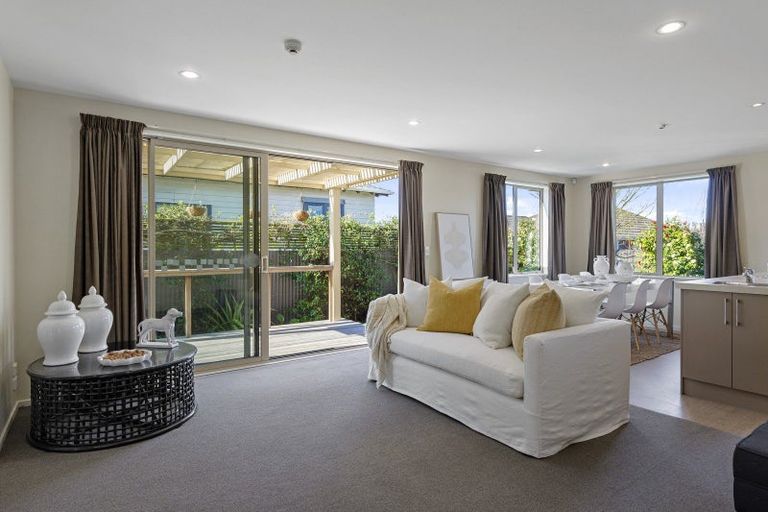 Photo of property in 126 Lincoln Road, Addington, Christchurch, 8024