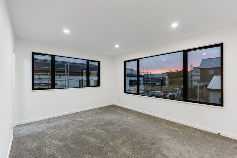 Photo of property in 55 Streamview Way, Long Bay, Auckland, 0630