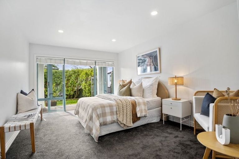 Photo of property in 2/61 Beresford Street, Bayswater, Auckland, 0622