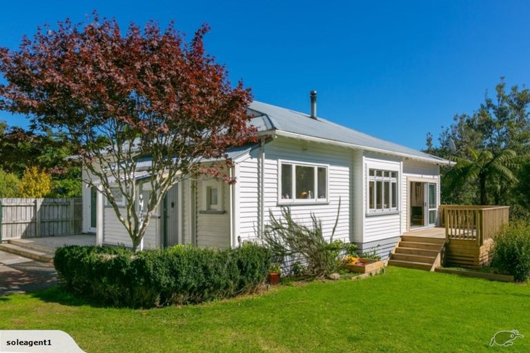 Photo of property in 156 Frankley Road, Frankleigh Park, New Plymouth, 4310