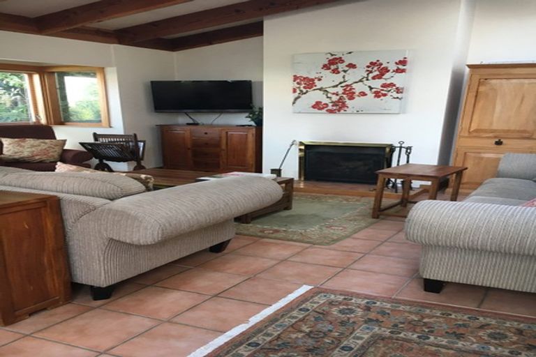 Photo of property in 3 Newman Terrace, Thorndon, Wellington, 6011