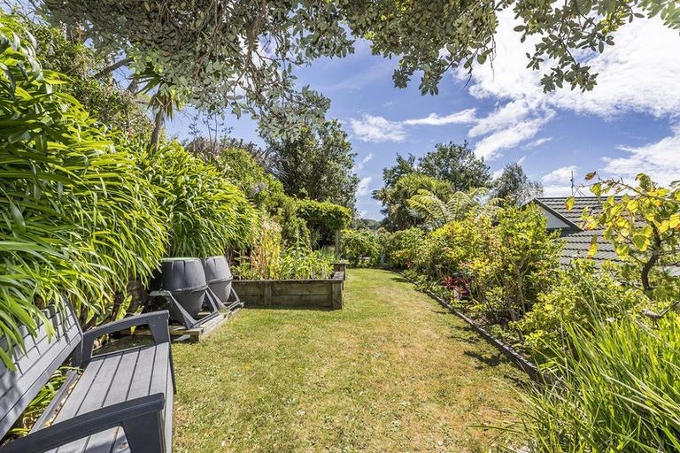 Photo of property in 15 Eclipse Lane, Whitby, Porirua, 5024