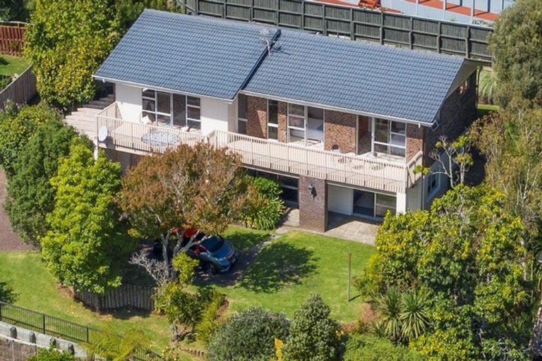 Photo of property in 24 Aberdeen Road, Campbells Bay, Auckland, 0620