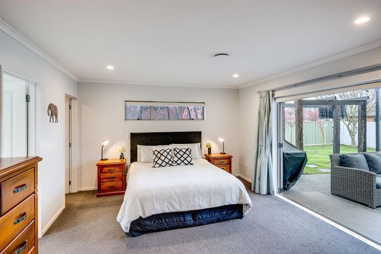 Photo of property in 1 Hyde Place, Taradale, Napier, 4112