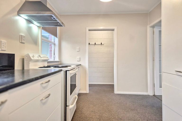 Photo of property in Shakespeare Flats, 8/48 Merton Street, Trentham, Upper Hutt, 5018
