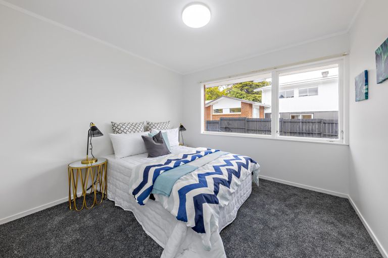 Photo of property in 41 Lawrence Crescent, Hillpark, Auckland, 2102