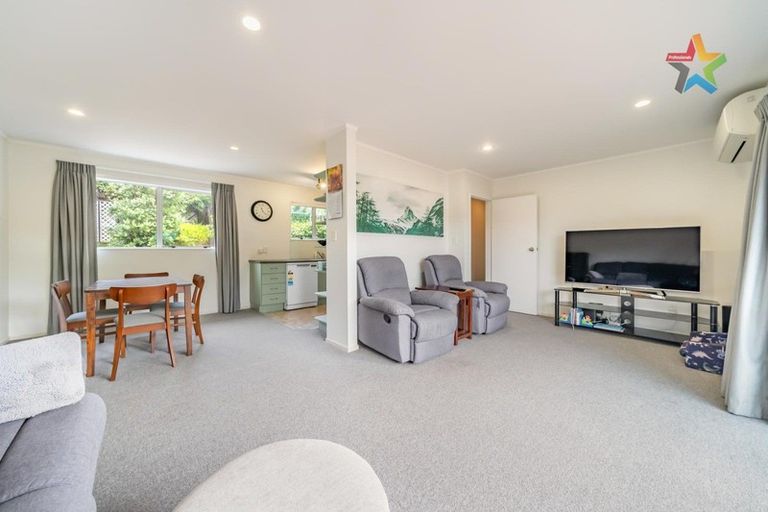 Photo of property in 34 Fenchurch Grove, Stokes Valley, Lower Hutt, 5019