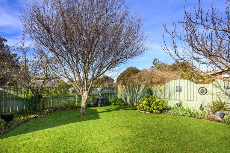 Photo of property in 21 Flower Street, Bulls, 4818