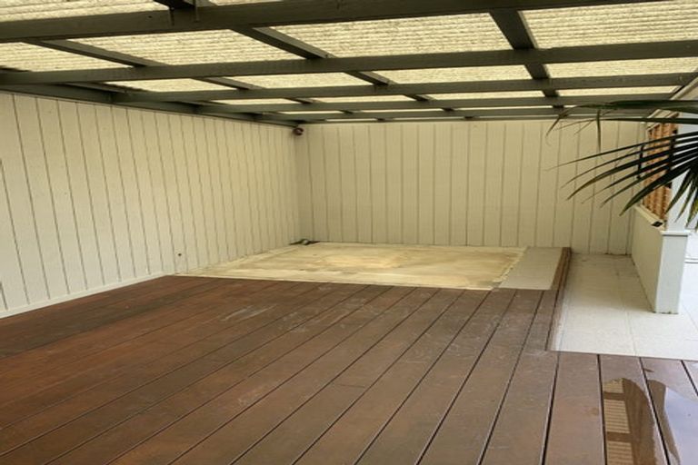 Photo of property in 30a Te Atatu Road, Te Atatu South, Auckland, 0610