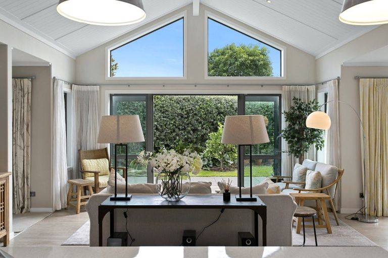 Photo of property in 739 Acacia Bay Road, Acacia Bay, Taupo, 3330