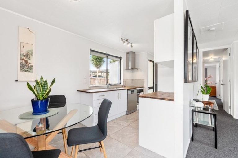 Photo of property in 5 Crystal Place, Pukehangi, Rotorua, 3015