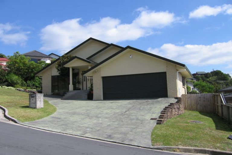 Photo of property in 5 Greenleaf Way, Northcross, Auckland, 0630