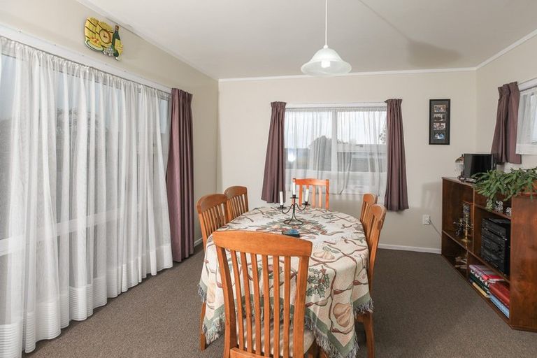 Photo of property in 32 Macmurdo Avenue, Glenview, Hamilton, 3206