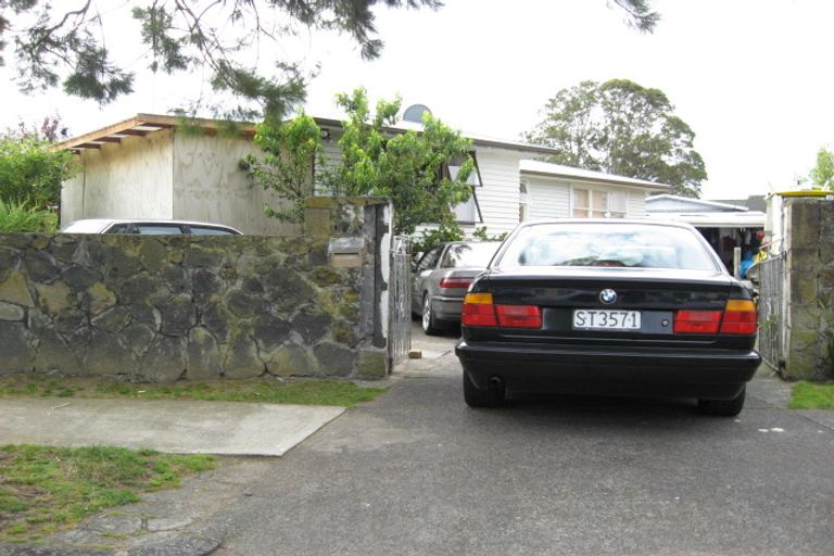 Photo of property in 38 Convair Crescent, Mangere, Auckland, 2022