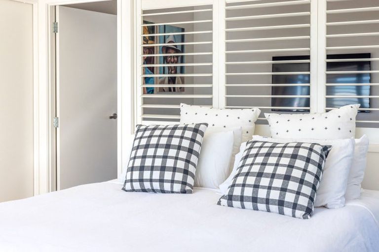 Photo of property in 2/28 Beach Parade, Oneroa, Waiheke Island, 1081