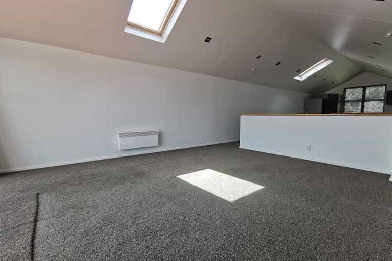 Photo of property in 52c Hawker Street, Mount Victoria, Wellington, 6011