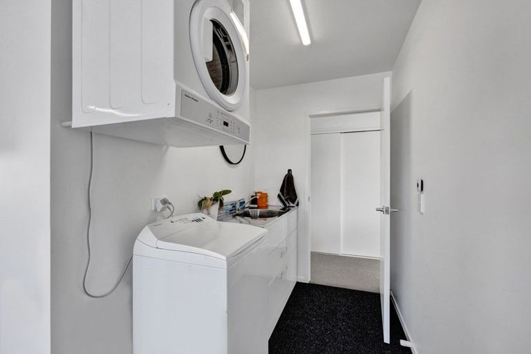 Photo of property in 27 Horoatua Street, Bell Block, New Plymouth, 4312