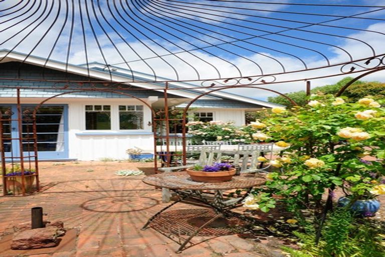 Photo of property in 15 Te Ra Crescent, Diamond Harbour, 8972