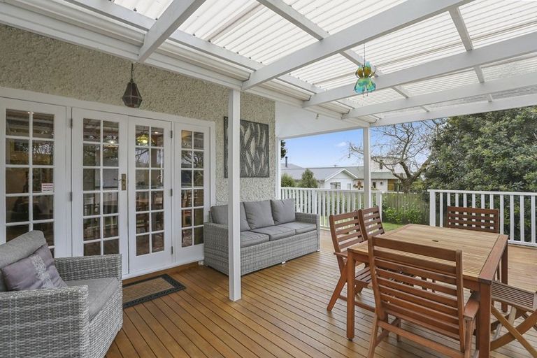 Photo of property in 28 Dorset Avenue, Westown, New Plymouth, 4310