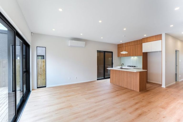 Photo of property in 61 Horokaka Street, Massey, Auckland, 0614