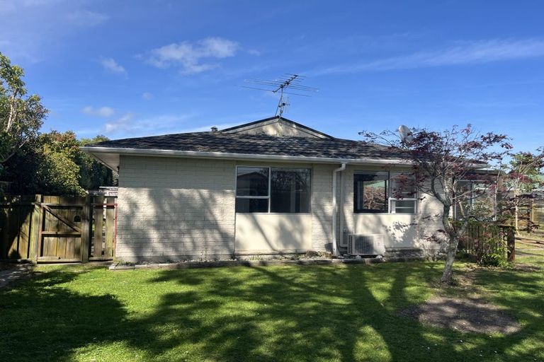 Photo of property in 27a Rimu Street, Waikanae, 5036