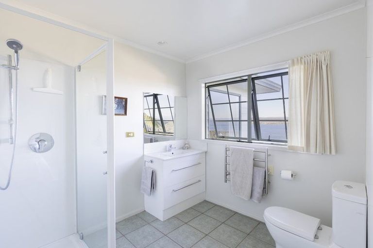 Photo of property in 65 Mapara Road, Acacia Bay, Taupo, 3385