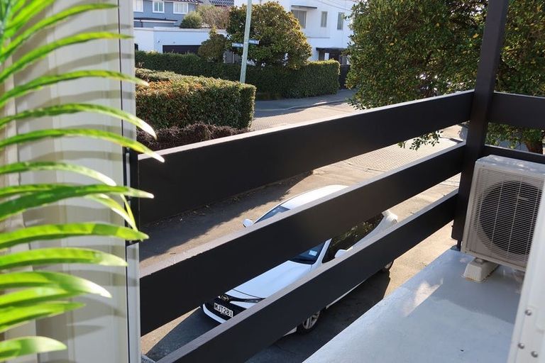 Photo of property in 1/118 Office Road, Merivale, Christchurch, 8014