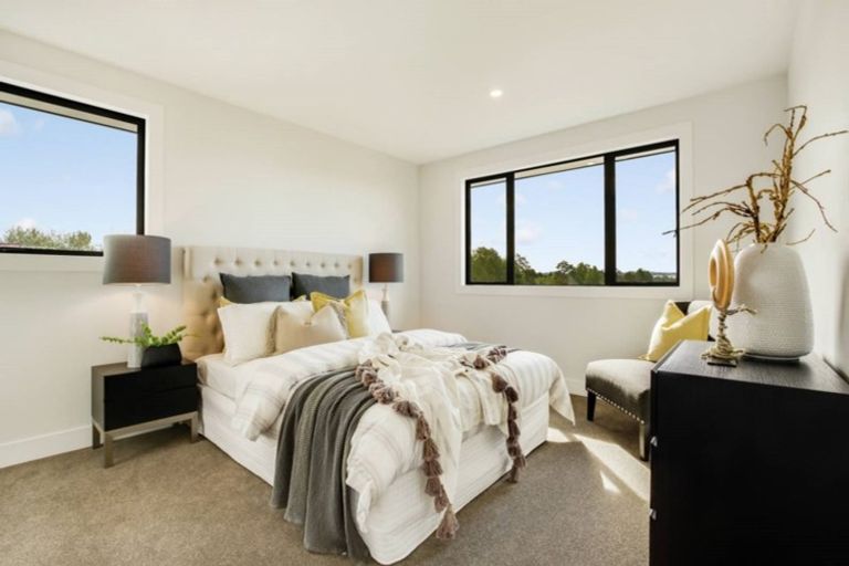 Photo of property in 14 Makete Crescent, Hobsonville, Auckland, 0618