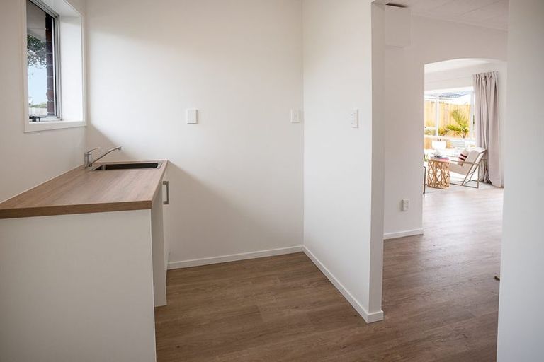 Photo of property in 3/83 Centreway Road, Orewa, 0931