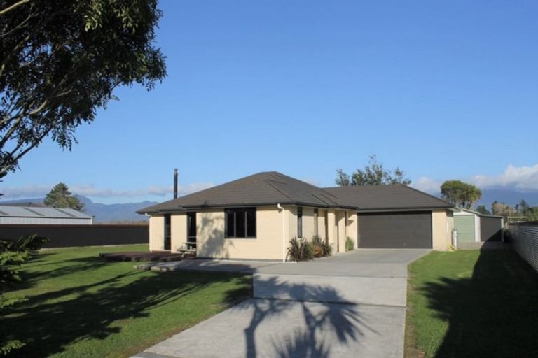 Photo of property in 357 Cape Foulwind Road, Carters Beach, Westport, 7892