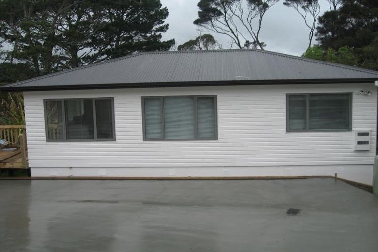 Photo of property in 7 Mirage Place, Beach Haven, Auckland, 0626