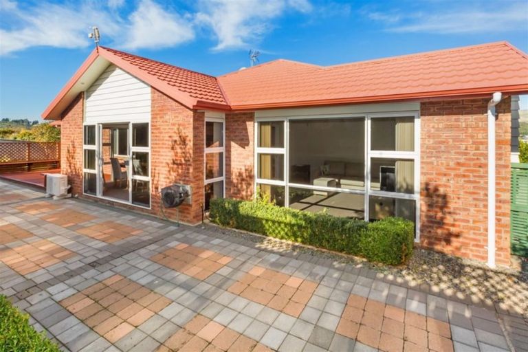 Photo of property in 33 Nelson Avenue, Aotea, Porirua, 5024