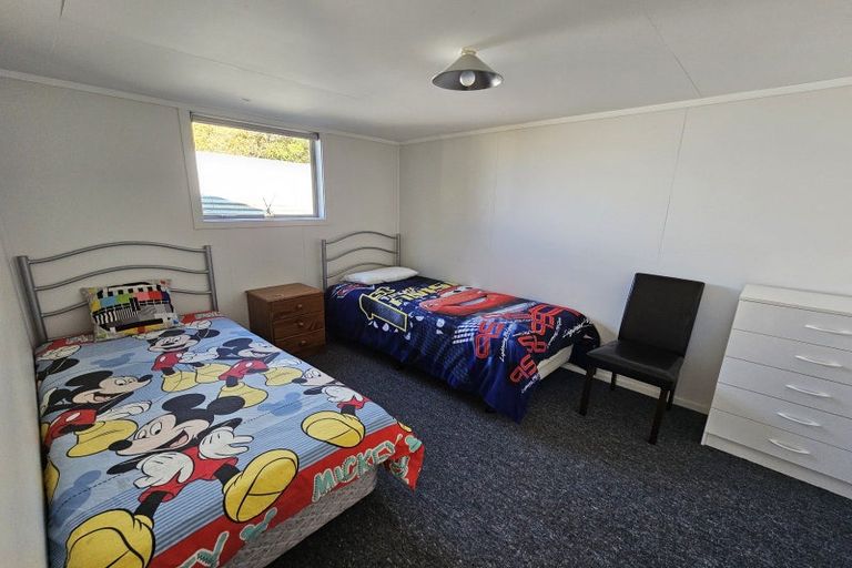 Photo of property in 13 Kowhai Street, Kaka Point, 9271