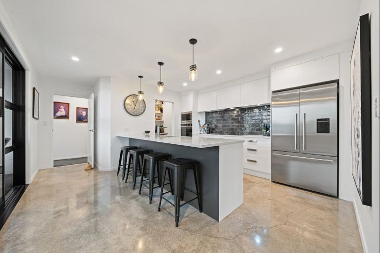 Photo of property in 51 Cyrus Street, Whalers Gate, New Plymouth, 4310