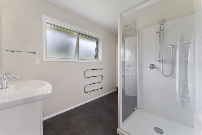 Photo of property in 271 Richmond Road, Lepperton, New Plymouth, 4373