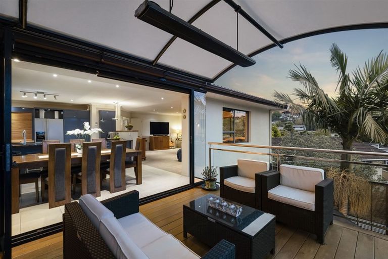 Photo of property in 41 Mayfair Crescent, Mairangi Bay, Auckland, 0630