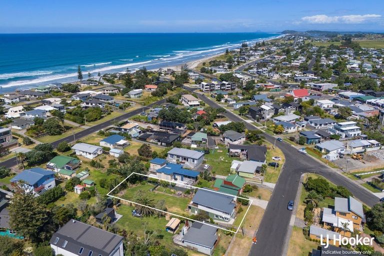Photo of property in 49 Hillview Road, Waihi Beach, 3611
