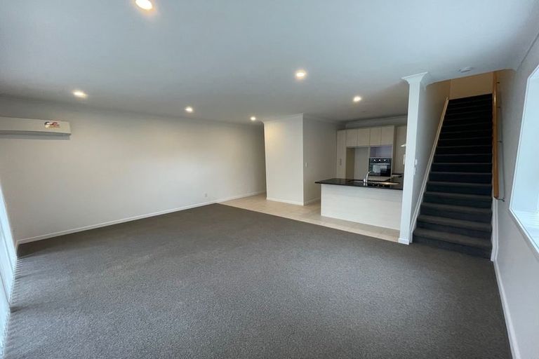 Photo of property in 1/44 Carlos Drive, Flat Bush, Auckland, 2016