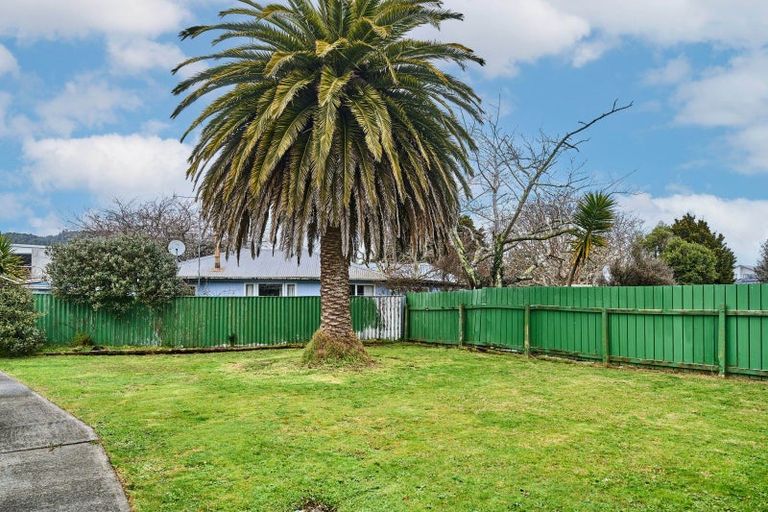 Photo of property in 4 Routley Crescent, Elderslea, Upper Hutt, 5018