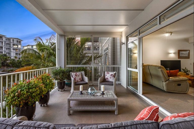 Photo of property in 21 Parkside Drive, Orewa, 0931