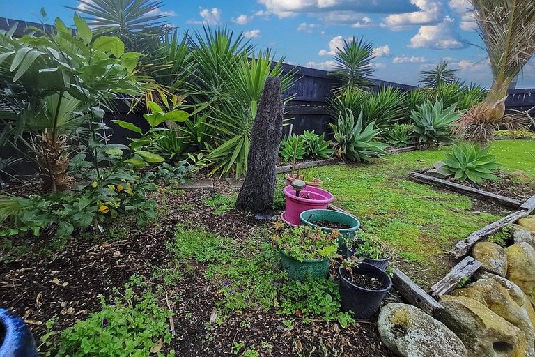 Photo of property in 103 Hurndall Street East, Maungaturoto, 0520