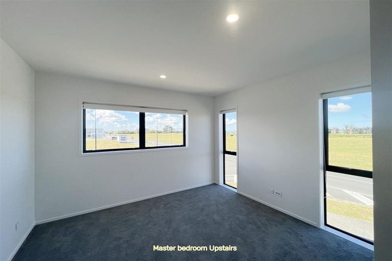 Photo of property in 2 Kaitiaki Drive, Clarks Beach, 2122