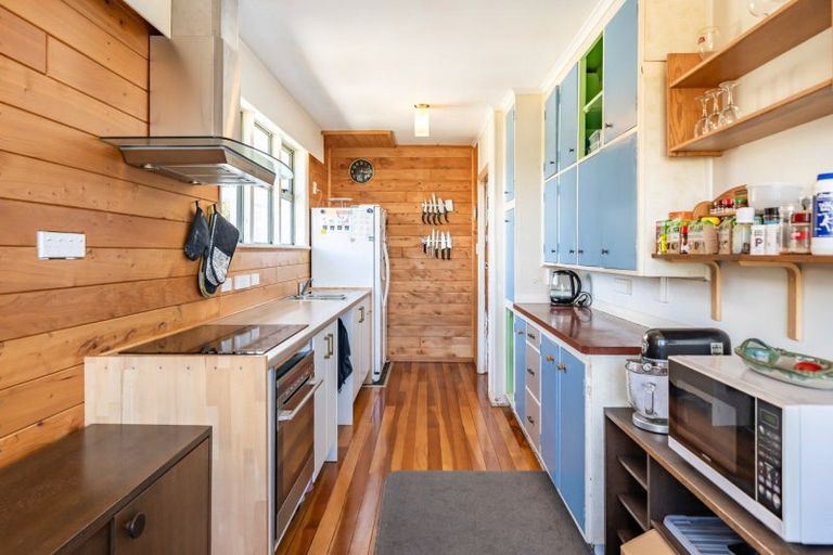 Photo of property in 2 Waiho Terrace, Elsdon, Porirua, 5022