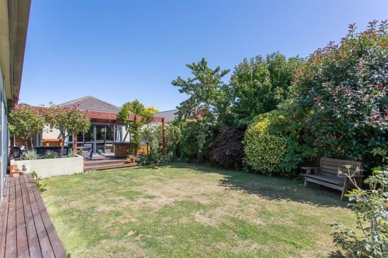 Photo of property in 7 Meadowcroft Lane, Harewood, Christchurch, 8051