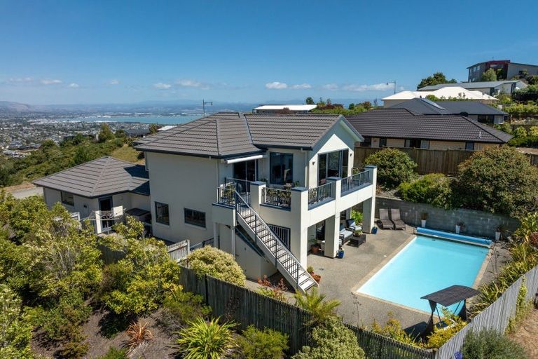 Photo of property in 1 Crown Terrace, Britannia Heights, Nelson, 7010